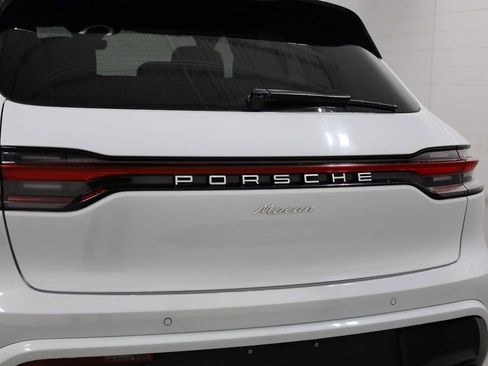 Certified 2023 Porsche Macan Turbo AWD/4WD image 8