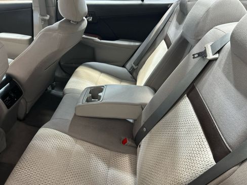 Used 2013 Toyota Camry XLE image 5