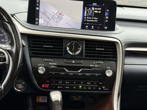 Used 2022 Lexus RX 350L Premium image 18