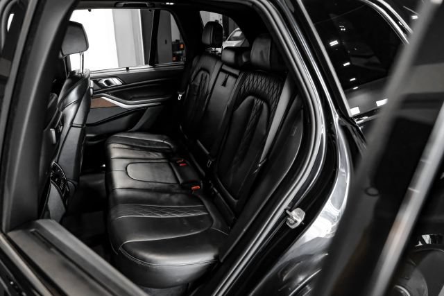 Used 2020 BMW X5 M50i AWD/4WD image 36