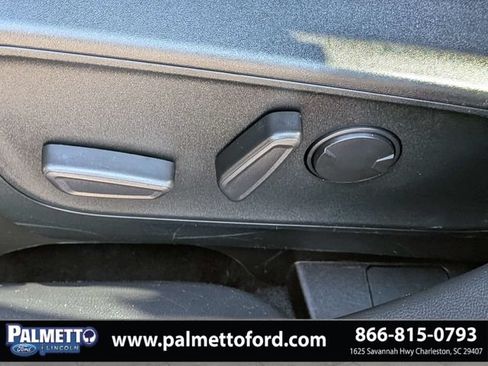 Used 2022 Ford Escape SE w/ SE Sport Appearance Package FWD image 20