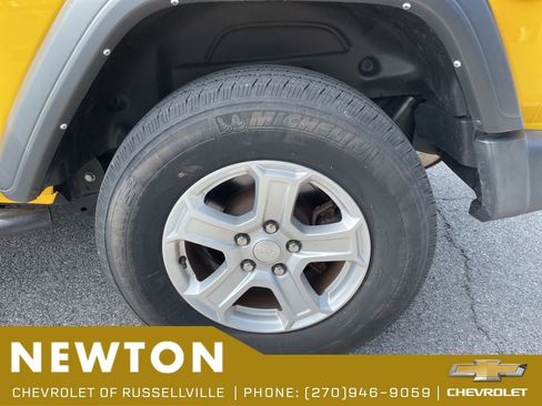 Used 2021 Jeep Wrangler Sport AWD/4WD image 36