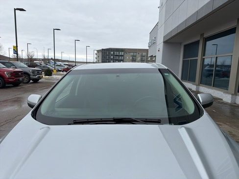 Used 2018 Ford Edge Titanium w/ Technology Package image 3