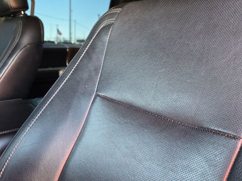 Used 2015 Ford F150 Lariat w/ FX4 Off-Road Package image 21