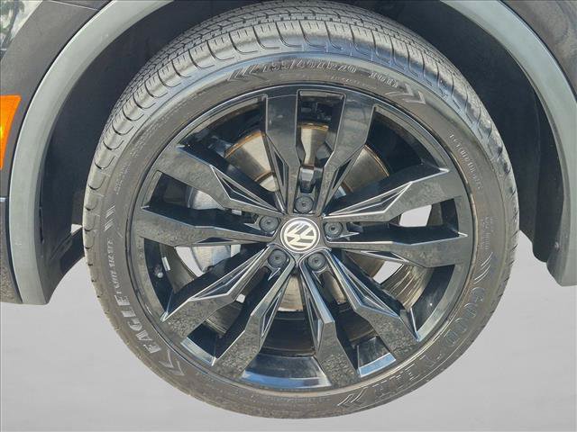 Used 2021 Volkswagen Tiguan S FWD image 22