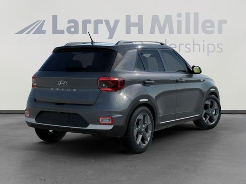New 2026 Hyundai Venue SEL FWD image 4