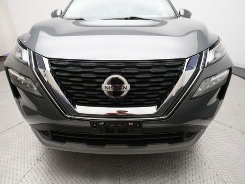 Used 2021 Nissan Rogue SV image 20