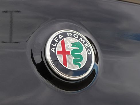New 2025 Alfa Romeo Stelvio Sprint AWD/4WD image 34