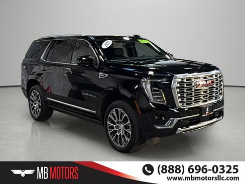 Used 2025 GMC Yukon Denali w/ Denali Reserve Package AWD/4WD image 6