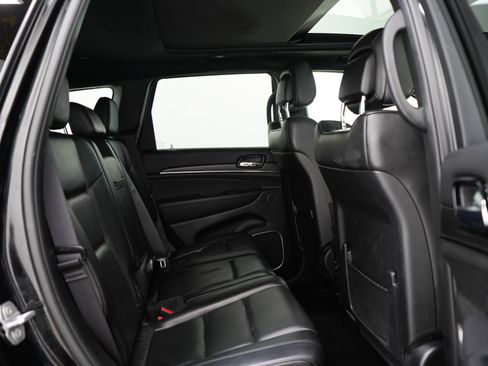 Used 2019 Jeep Grand Cherokee High Altitude AWD/4WD image 12