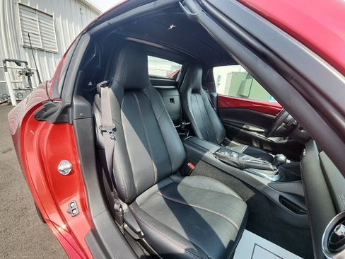 Used 2019 MAZDA MX-5 Miata RF Grand Touring RWD image 22