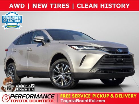 Certified 2024 Toyota Venza LE AWD/4WD image 1