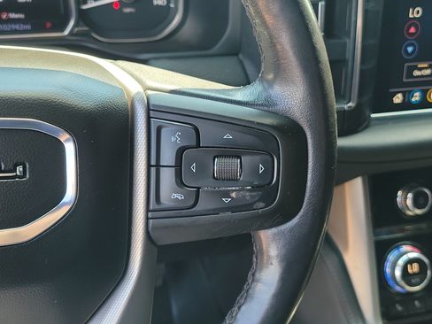 Used 2021 GMC Yukon Denali w/ Denali Premium Package AWD/4WD image 26