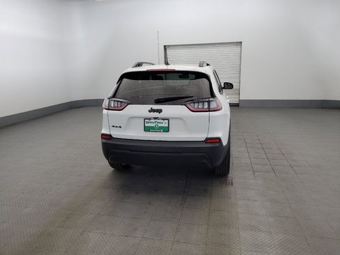 Used 2021 Jeep Cherokee Latitude Plus AWD/4WD image 7