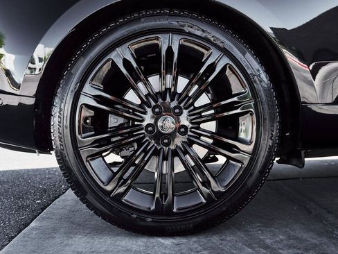 Used 2025 Land Rover Range Rover Long Wheelbase SE image 19