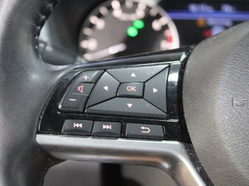 Used 2019 Nissan Altima 2.5 SV AWD/4WD image 14