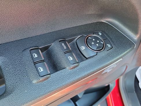 Used 2019 Ford EcoSport SE w/ SE Convenience Package FWD image 19