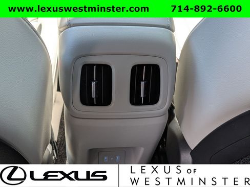 Used 2025 Hyundai Tucson Limited AWD/4WD image 16