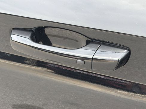 Certified 2026 Hyundai Venue SEL FWD image 29