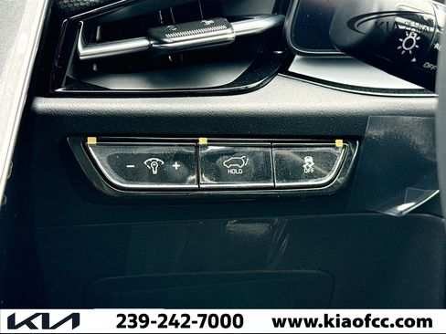 New 2026 Kia Niro Wind FWD image 33