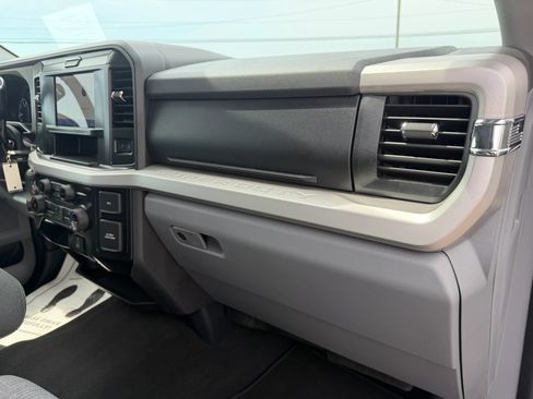 Used 2025 Ford F350 XLT AWD/4WD image 27
