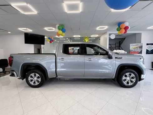 Used 2025 GMC Sierra 1500 SLT AWD/4WD image 5