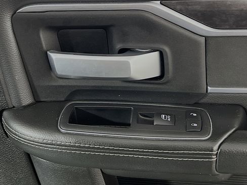 Used 2024 RAM 2500 Big Horn image 32