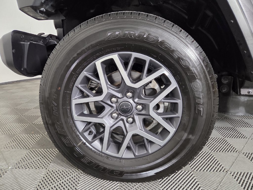 Used 2026 Jeep Wrangler Unlimited Sahara AWD/4WD image 7