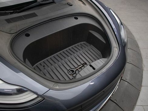 Used 2023 Tesla Model 3 Performance image 28