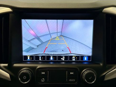 Certified 2022 GMC Terrain SLT w/ Infotainment Package II image 13