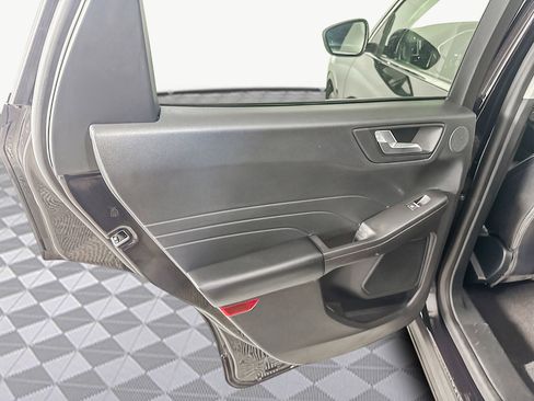 Used 2021 Ford Escape Titanium image 26