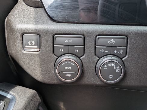 Used 2026 Chevrolet Silverado 1500 LT AWD/4WD image 22