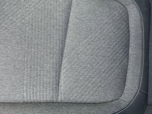 Used 2024 Hyundai Venue Limited FWD image 8