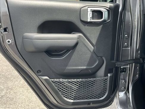 New 2026 Jeep Gladiator Sport AWD/4WD image 13