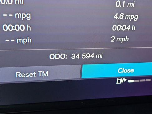 Used 2023 Volvo XC60 B6 Ultimate w/ Protection Package Premier image 13