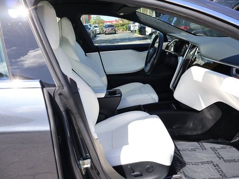 Used 2017 Tesla Model S 75 image 26