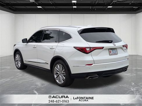 Used 2023 Acura MDX SH-AWD w/ Advance Package image 3