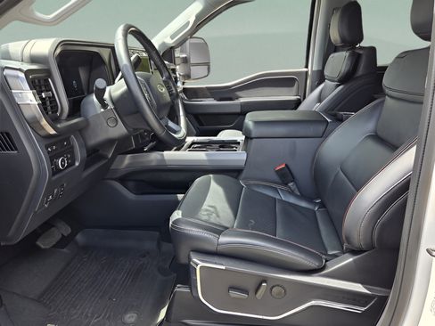 Used 2024 Ford F250 Lariat w/ Lariat Ultimate Package AWD/4WD image 9