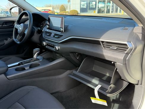 New 2025 Nissan Altima 2.5 S image 11