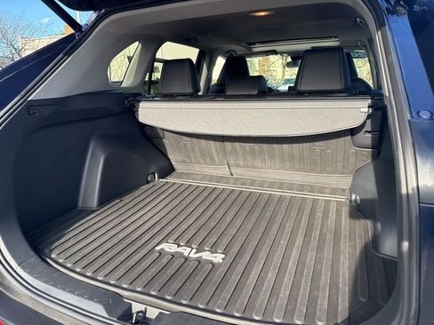 Used 2020 Toyota RAV4 XLE Premium image 36