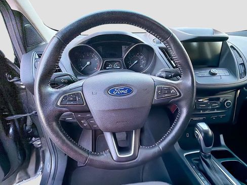 Used 2019 Ford Escape SE FWD image 11