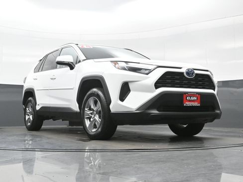 Used 2024 Toyota RAV4 LE AWD/4WD image 24
