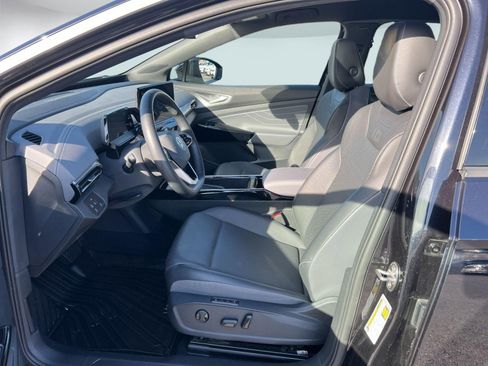 Certified 2023 Volkswagen ID.4 Pro S Plus image 5