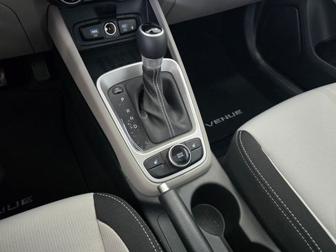 New 2026 Hyundai Venue SEL FWD image 29