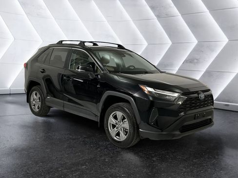 Used 2023 Toyota RAV4 XLE w/ Convenience Package image 1