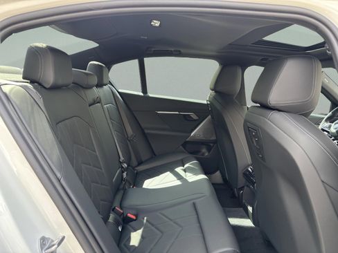 New 2026 BMW i5 eDrive40 w/ M Sport Package image 22