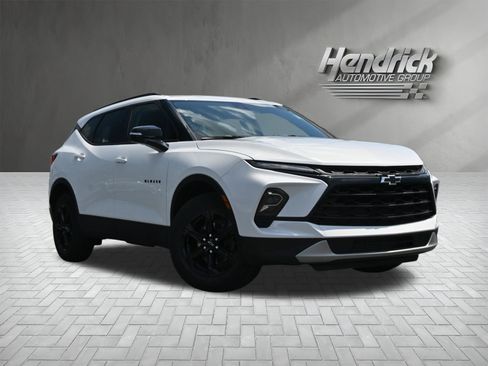 Used 2024 Chevrolet Blazer LT w/ Midnight/Sport Edition FWD image 2