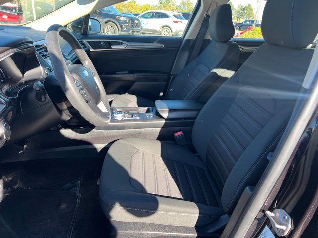 Used 2020 Ford Fusion SE FWD image 20