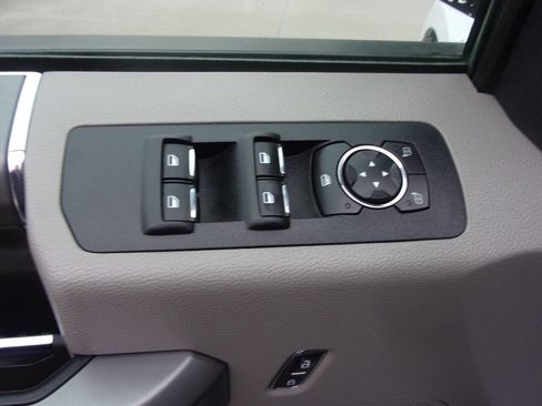 Used 2020 Ford F150 XLT w/ Equipment Group 302A Luxury image 10