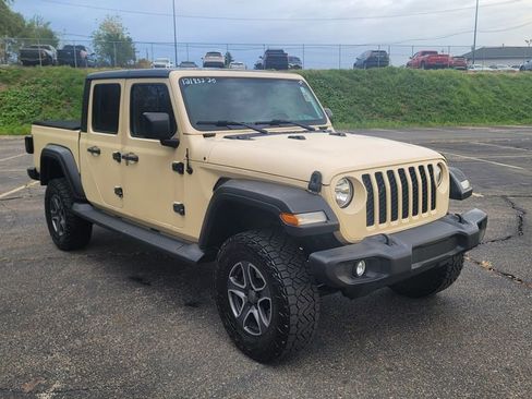 Used 2020 Jeep Gladiator Sport w/ Quick Order Package 24S image 15